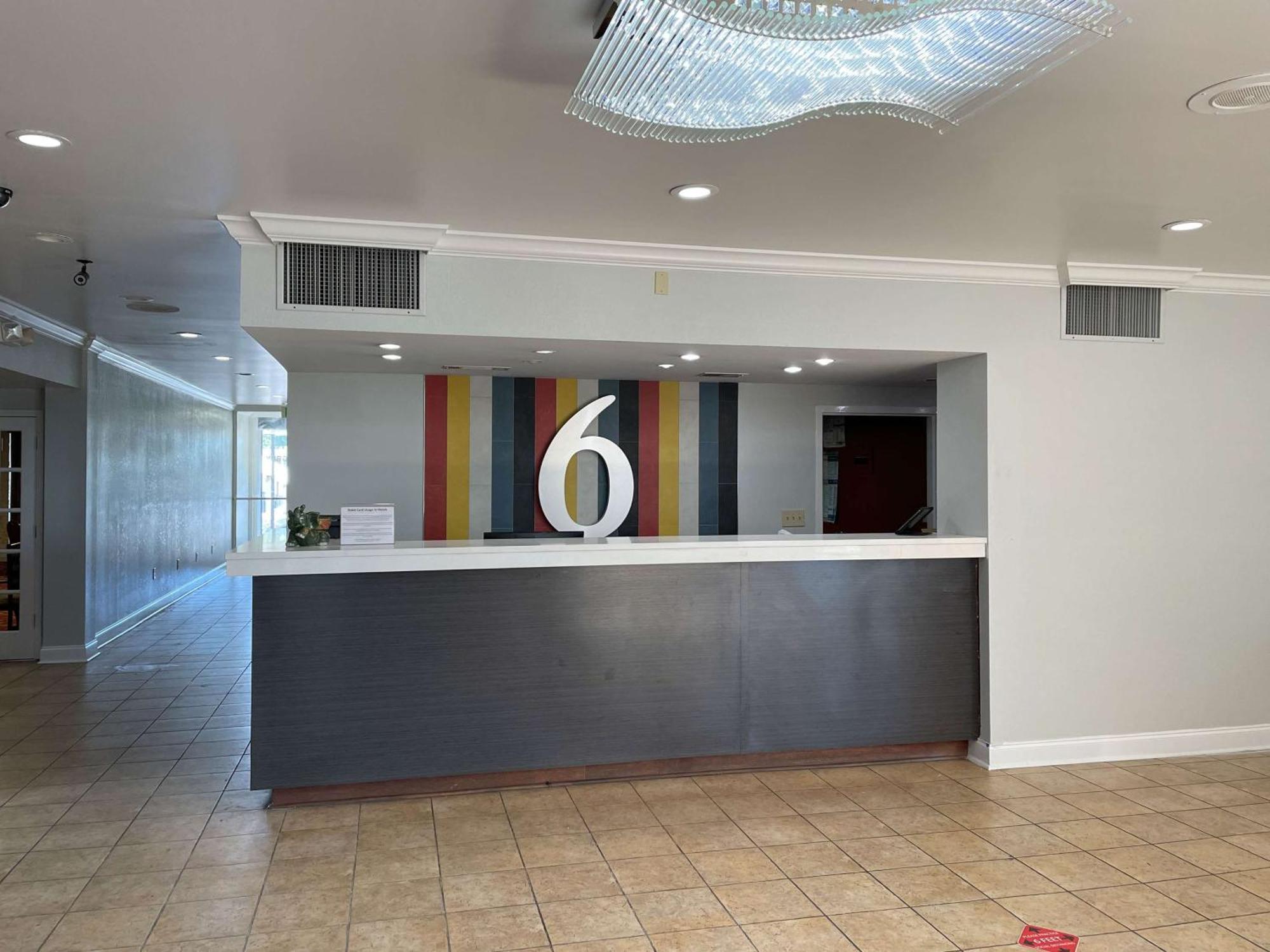 Motel 6 Opelika Al Екстериор снимка