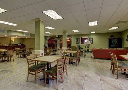 Motel 6 Opelika Al Ресторант снимка